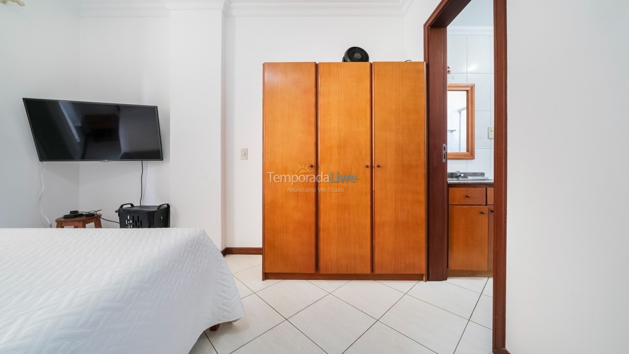 Apartment for vacation rental in Bombinhas (Praia de Bombas)