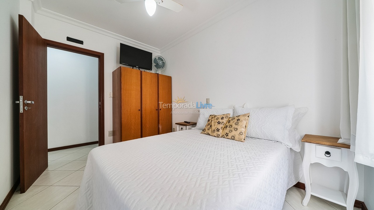 Apartment for vacation rental in Bombinhas (Praia de Bombas)