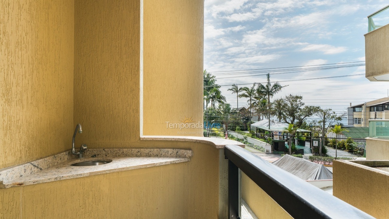 Apartment for vacation rental in Bombinhas (Praia de Bombas)