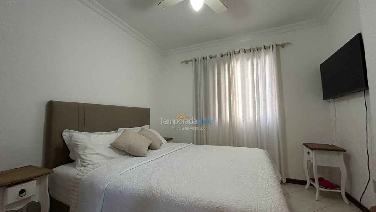 Apartment for vacation rental in Bombinhas (Praia de Bombas)