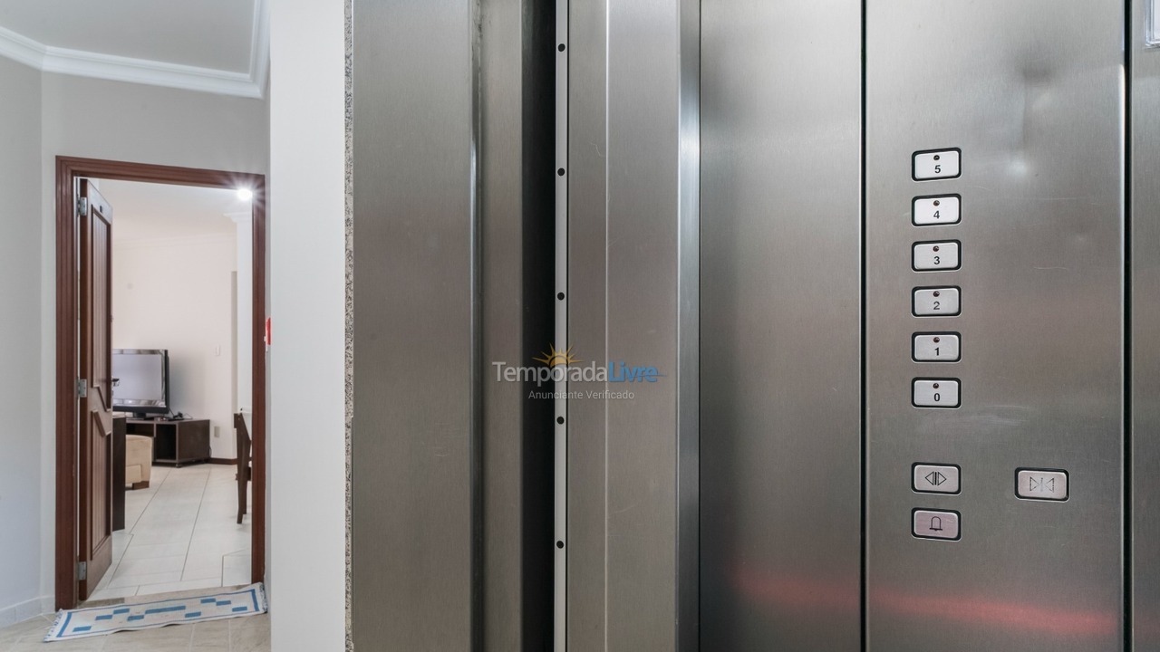 Apartment for vacation rental in Bombinhas (Praia de Bombas)