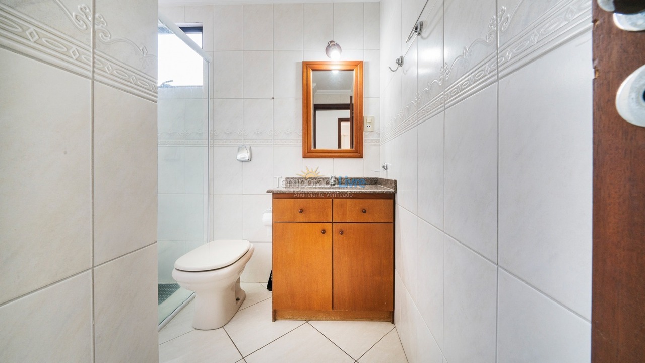 Apartment for vacation rental in Bombinhas (Praia de Bombas)