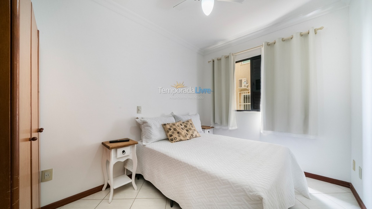 Apartment for vacation rental in Bombinhas (Praia de Bombas)