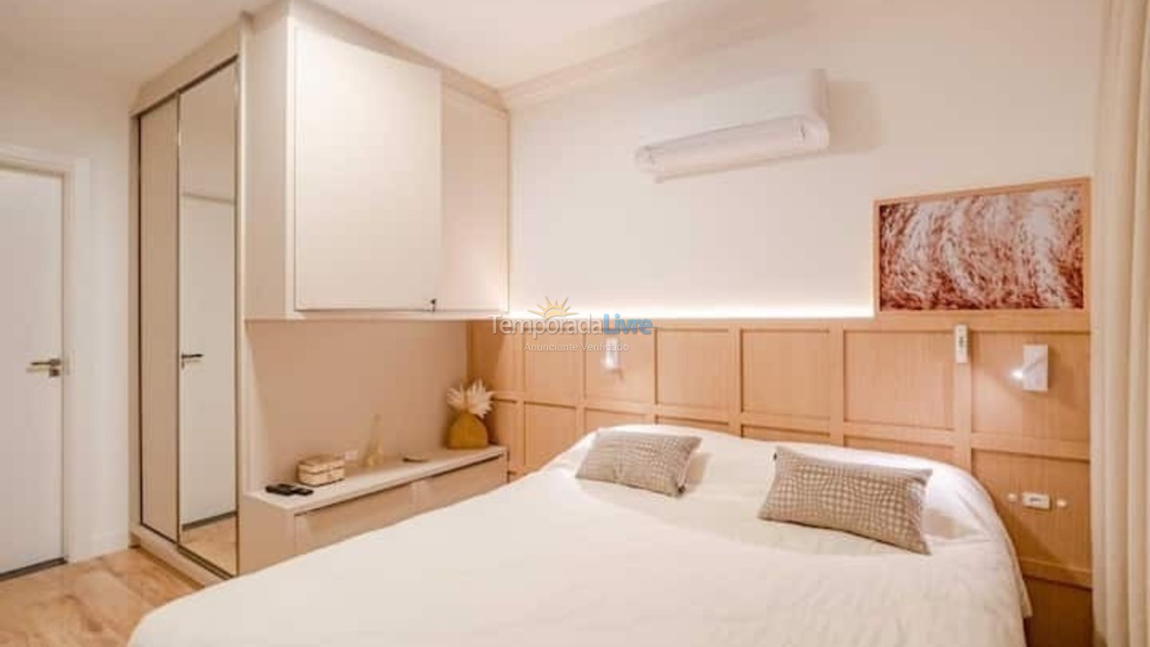 Apartamento para aluguel de temporada em Bombinhas (Praia de Bombas)