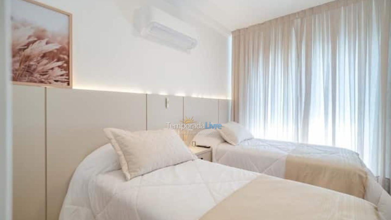 Apartamento para aluguel de temporada em Bombinhas (Praia de Bombas)