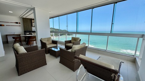 Luxo Frente-Mar na Av. Atlântica • 4 Suítes • Vista Total da Orla
