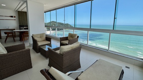 Luxo Frente-Mar na Av. Atlântica • 4 Suítes • Vista Total da Orla