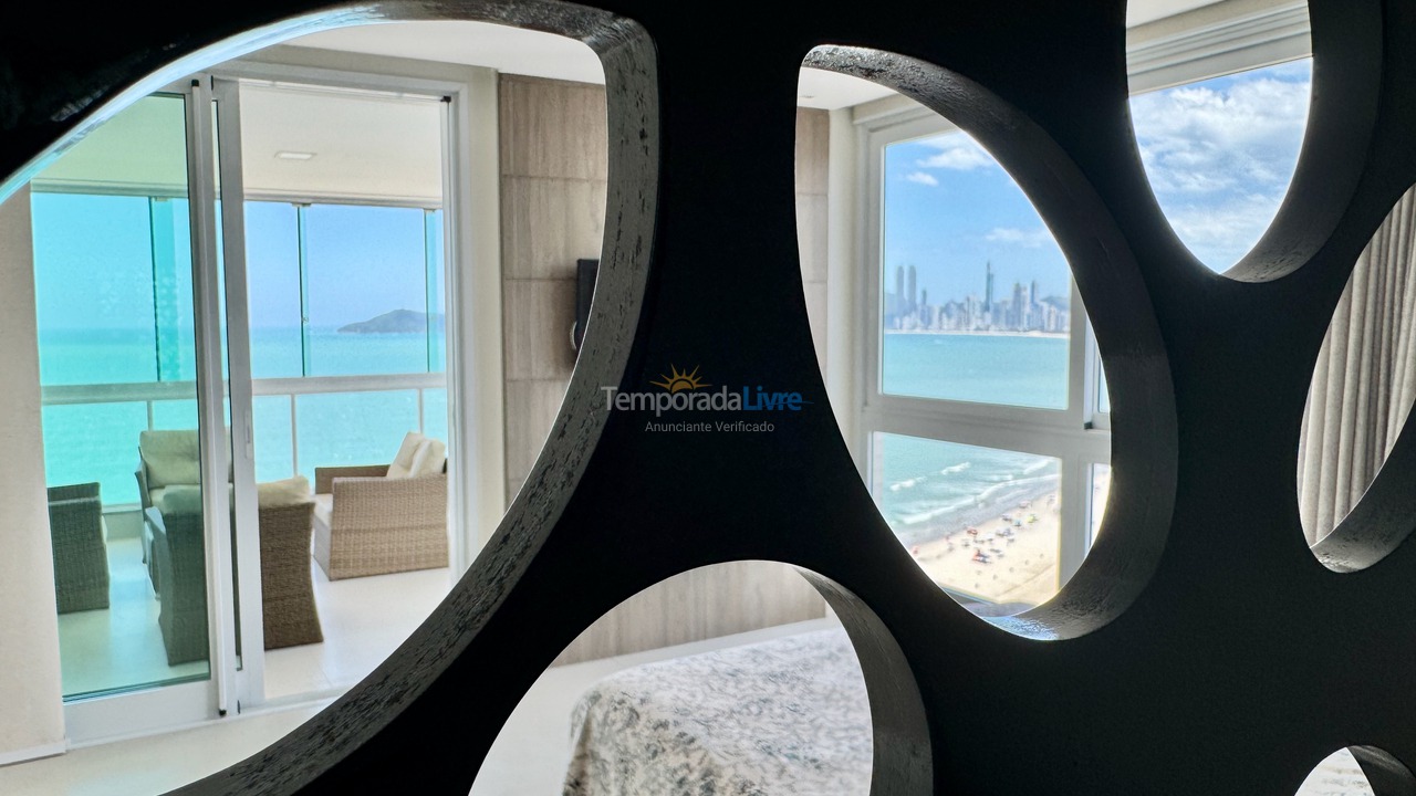 Apartamento para aluguel de temporada em Balneário Camboriú (Praia Central)