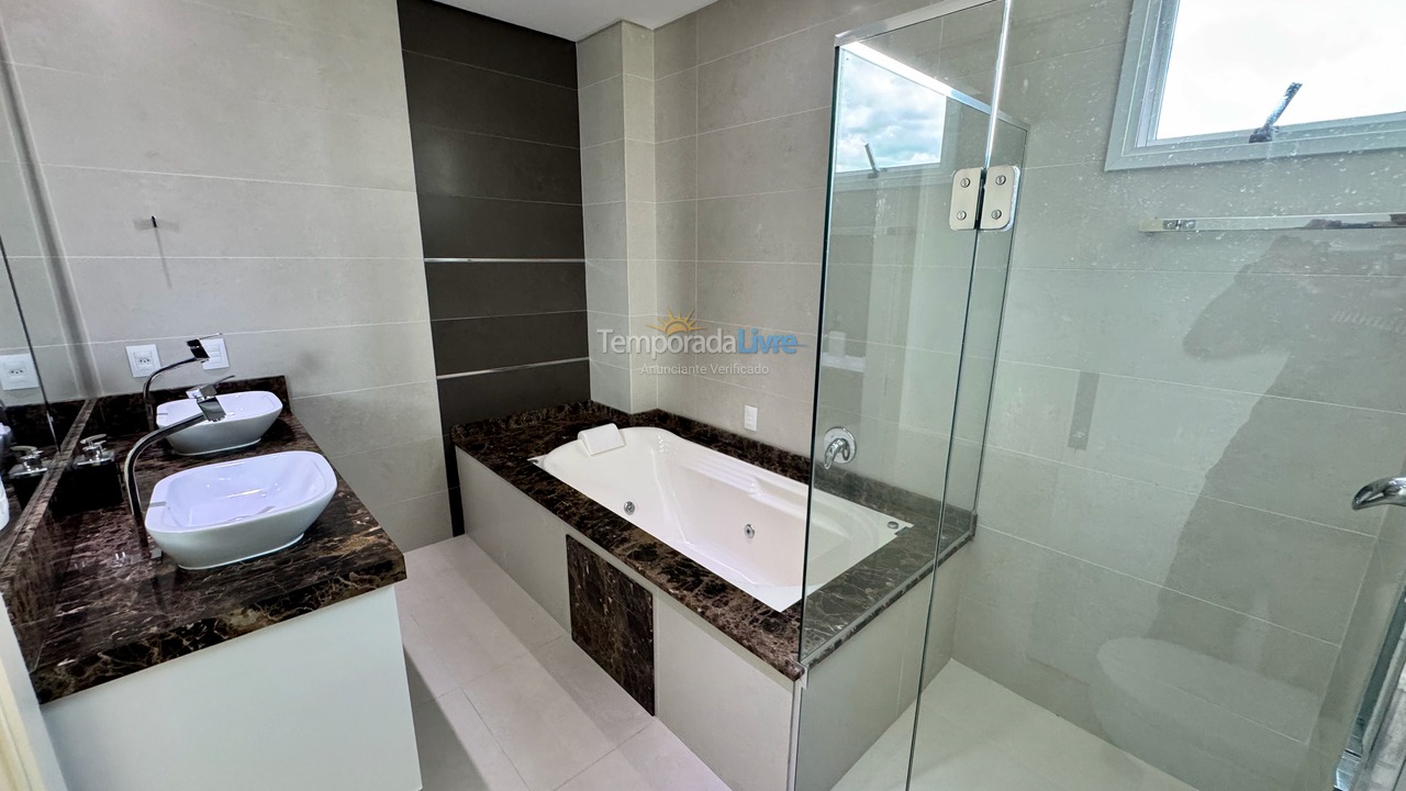 Apartamento para aluguel de temporada em Balneário Camboriú (Praia Central)