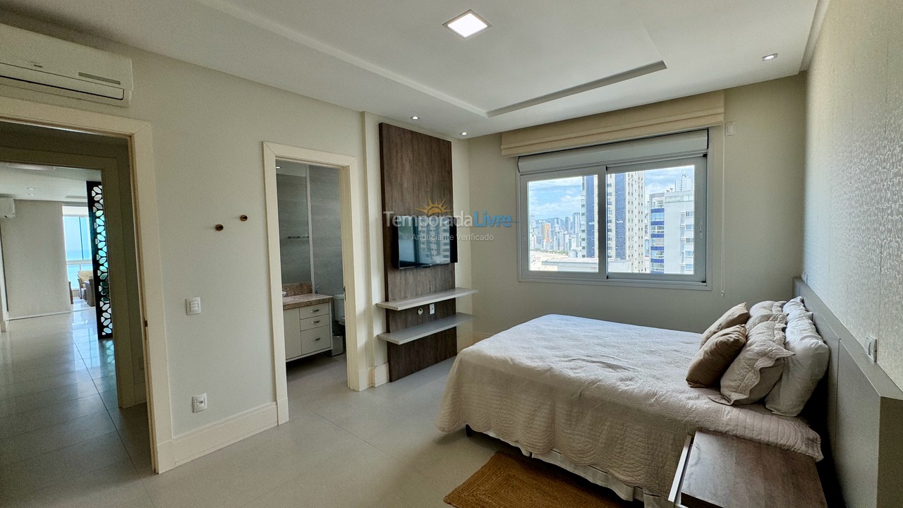 Apartamento para aluguel de temporada em Balneário Camboriú (Praia Central)