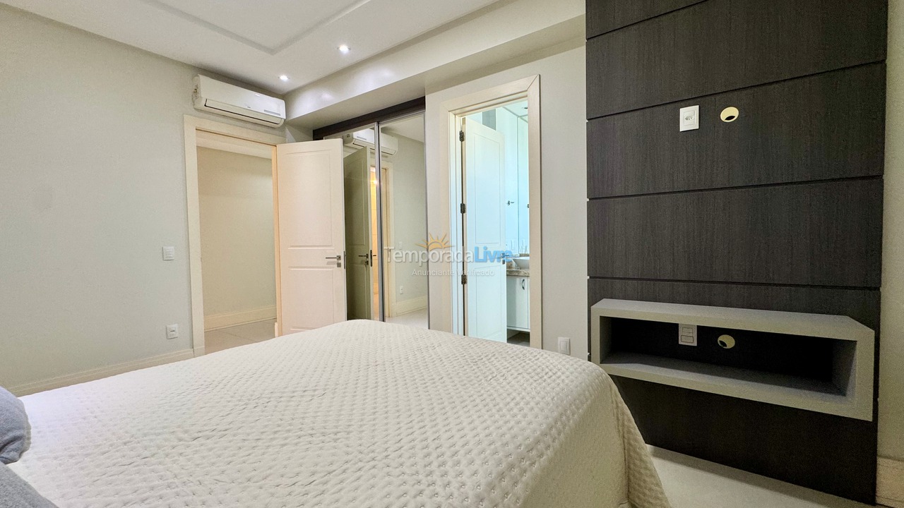 Apartamento para aluguel de temporada em Balneário Camboriú (Praia Central)