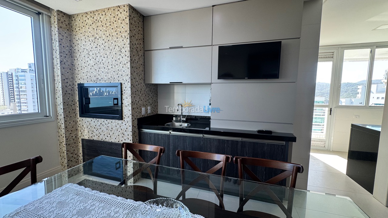 Apartamento para aluguel de temporada em Balneário Camboriú (Praia Central)