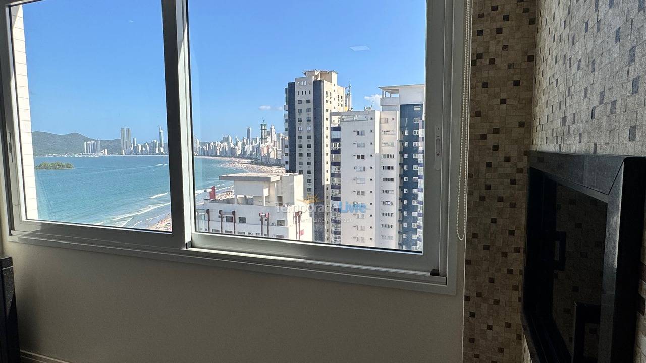 Apartamento para aluguel de temporada em Balneário Camboriú (Praia Central)