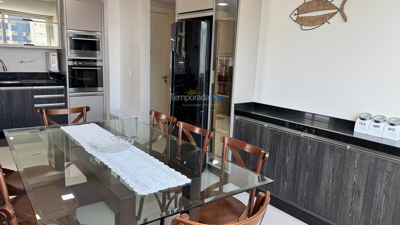 Apartamento para aluguel de temporada em Balneário Camboriú (Praia Central)