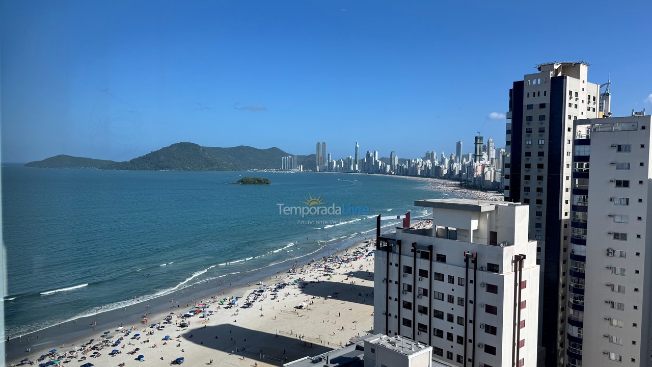 Apartamento para aluguel de temporada em Balneário Camboriú (Praia Central)