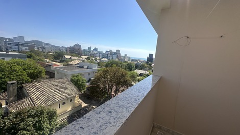 NUEVO - Mariscal - Ático dúplex con 3 suites. Se están terminando los muebles. Disponible a partir de diciembre.