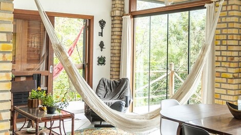 Loft Arcano Maior. Unique retreat. Views of the forest, the lagoon, and the sea!