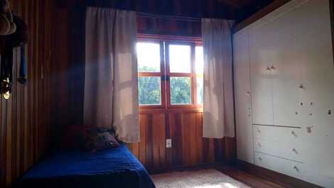 Cozy Country House - Downtown