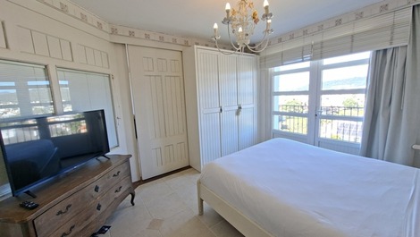 Hotel resort em Jurerê Internacional pé na areia!