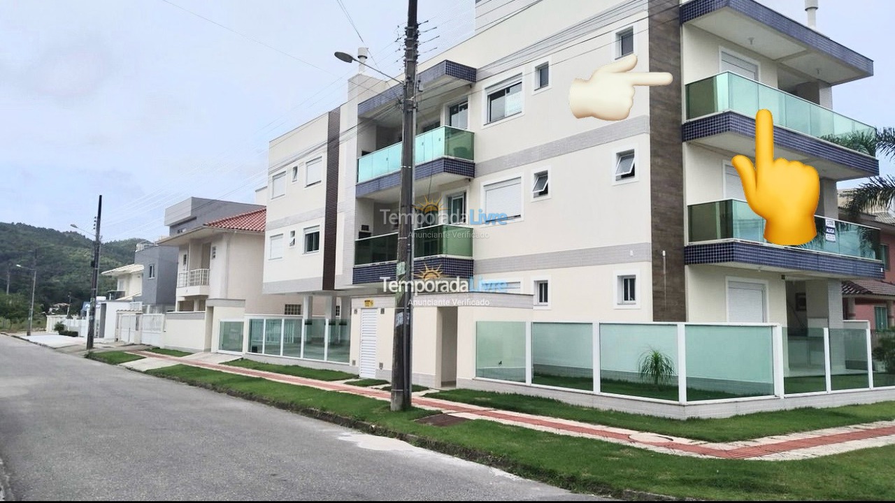 Apartamento para aluguel de temporada em Governador Celso Ramos (Praia de Palmas)