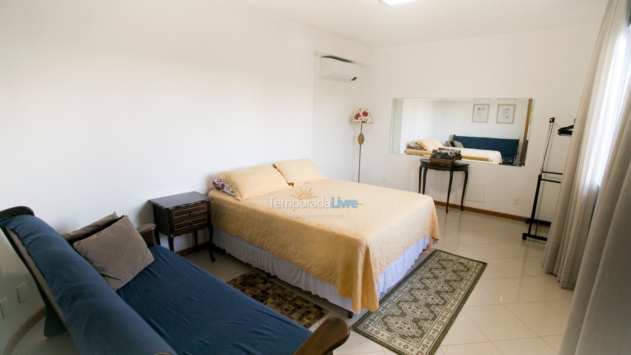 Casa para aluguel de temporada em Florianopolis (Jurerê Internacional)