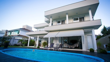 Casa para alugar em Florianopolis - Jurerê Internacional