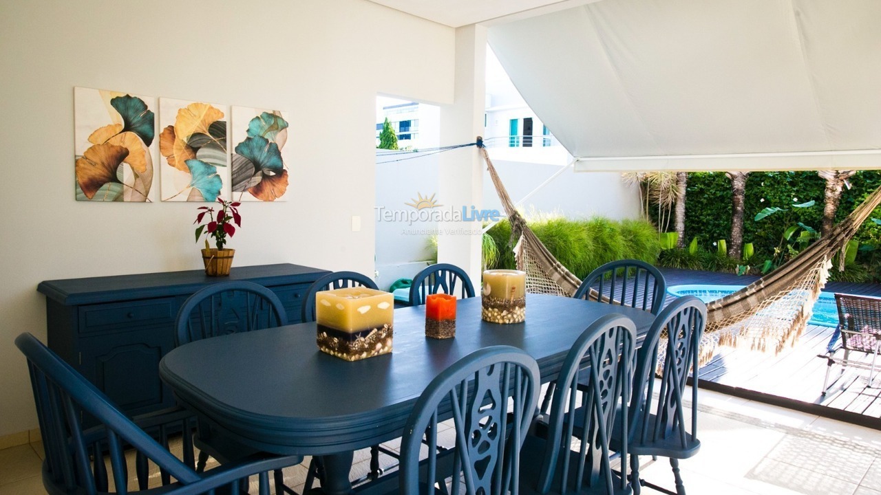 Casa para aluguel de temporada em Florianopolis (Jurerê Internacional)