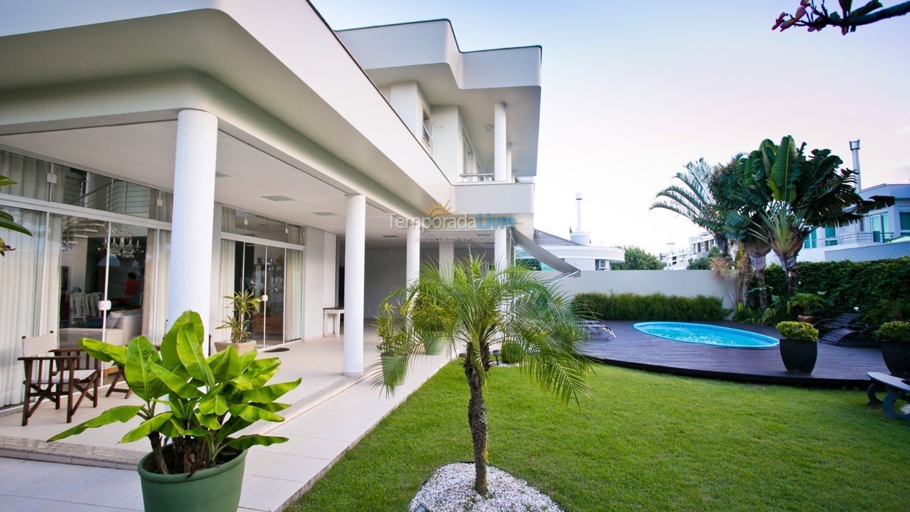 Casa para aluguel de temporada em Florianopolis (Jurerê Internacional)