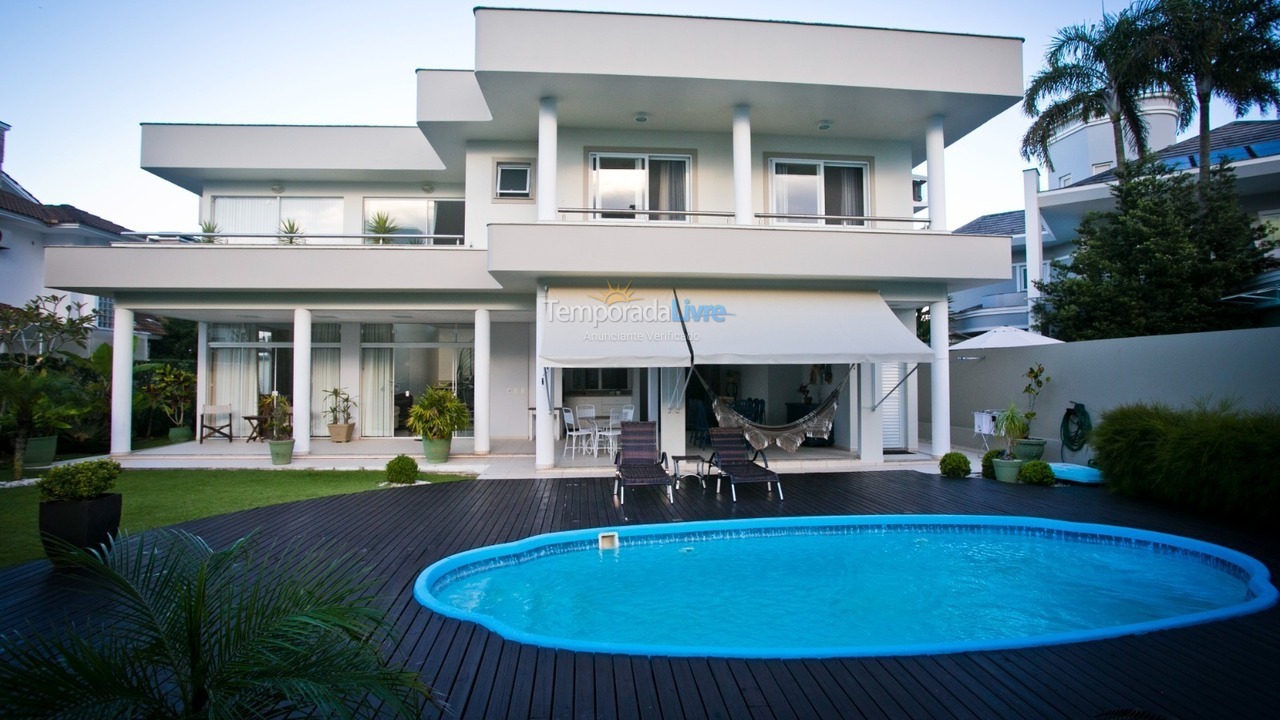 Casa para aluguel de temporada em Florianopolis (Jurerê Internacional)