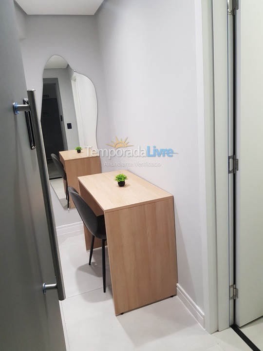 Apartamento para aluguel de temporada em Praia Grande (Praia do Caiçara)