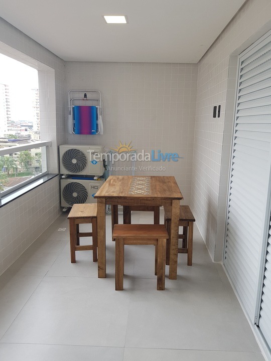 Apartamento para aluguel de temporada em Praia Grande (Praia do Caiçara)