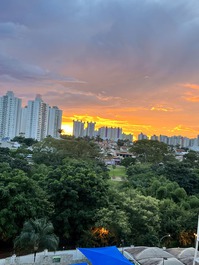 2-bedroom apartment facing the park, fantastic sunset views.