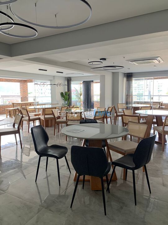 Apartamento para aluguel de temporada em Praia Grande (Praia do Caiçara)