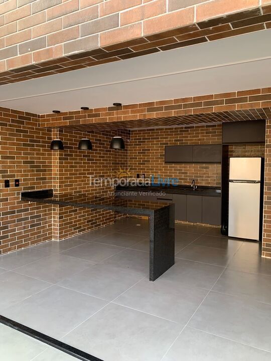 Apartamento para aluguel de temporada em Praia Grande (Praia do Caiçara)