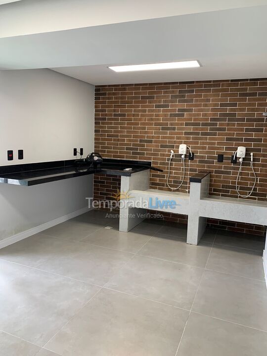 Apartamento para aluguel de temporada em Praia Grande (Praia do Caiçara)