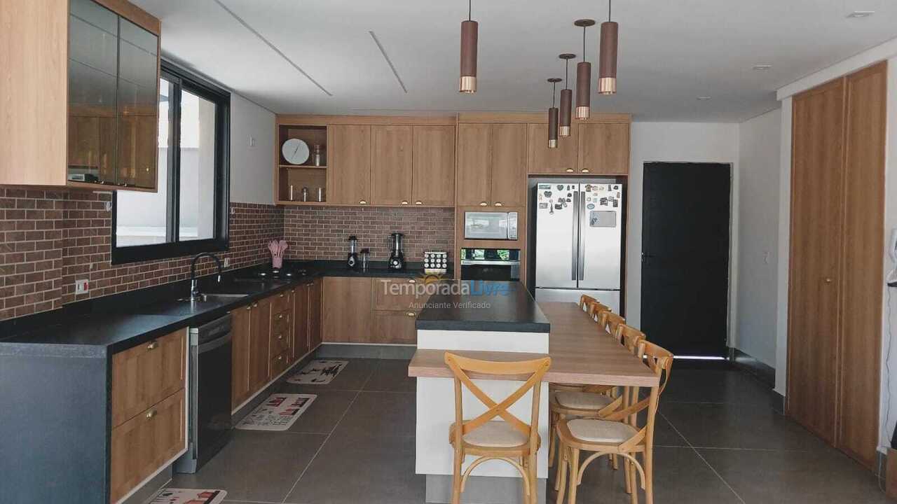 Casa para alquiler de vacaciones em São Sebastião (Juquehy)