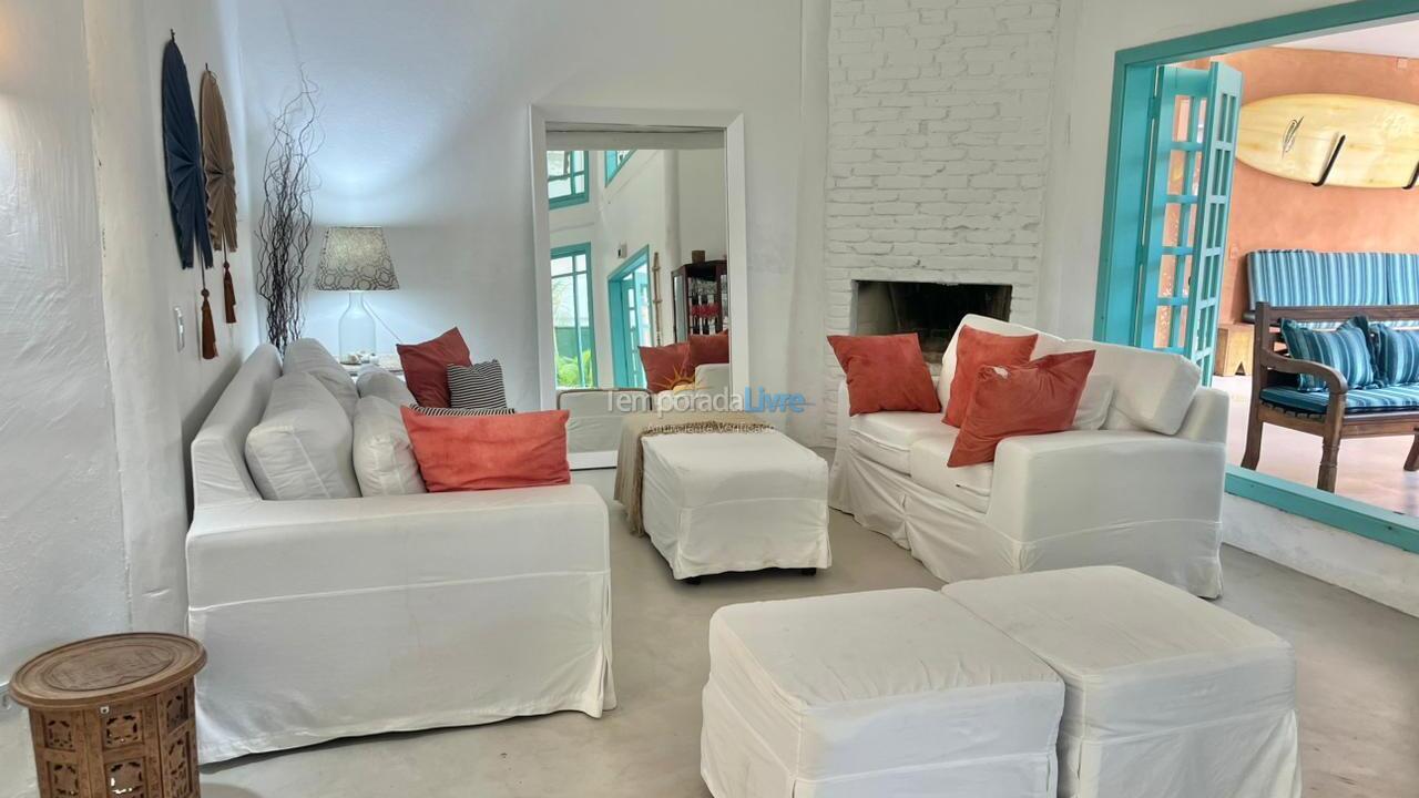 House for vacation rental in São Sebastião (Praia da Baleia)