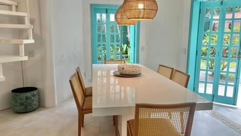 Beautiful house available for New Year's Eve.