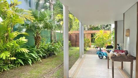 Beautiful house available for New Year's Eve.