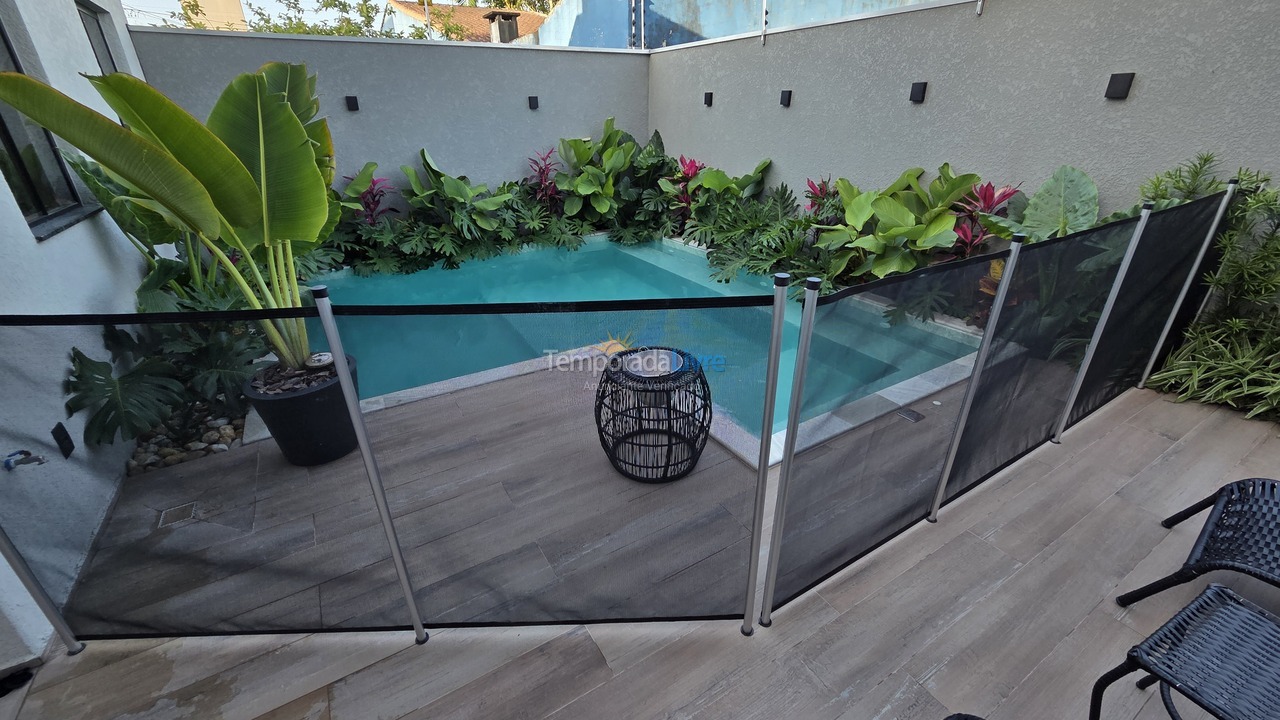 Casa para aluguel de temporada em Itapoá (Itapema do Norte)