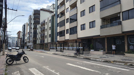 Apartamento en primer piso con vista al mar.