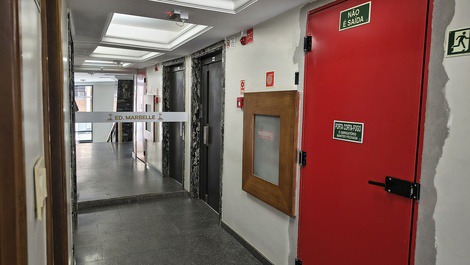 Apartamento en primer piso con vista al mar.