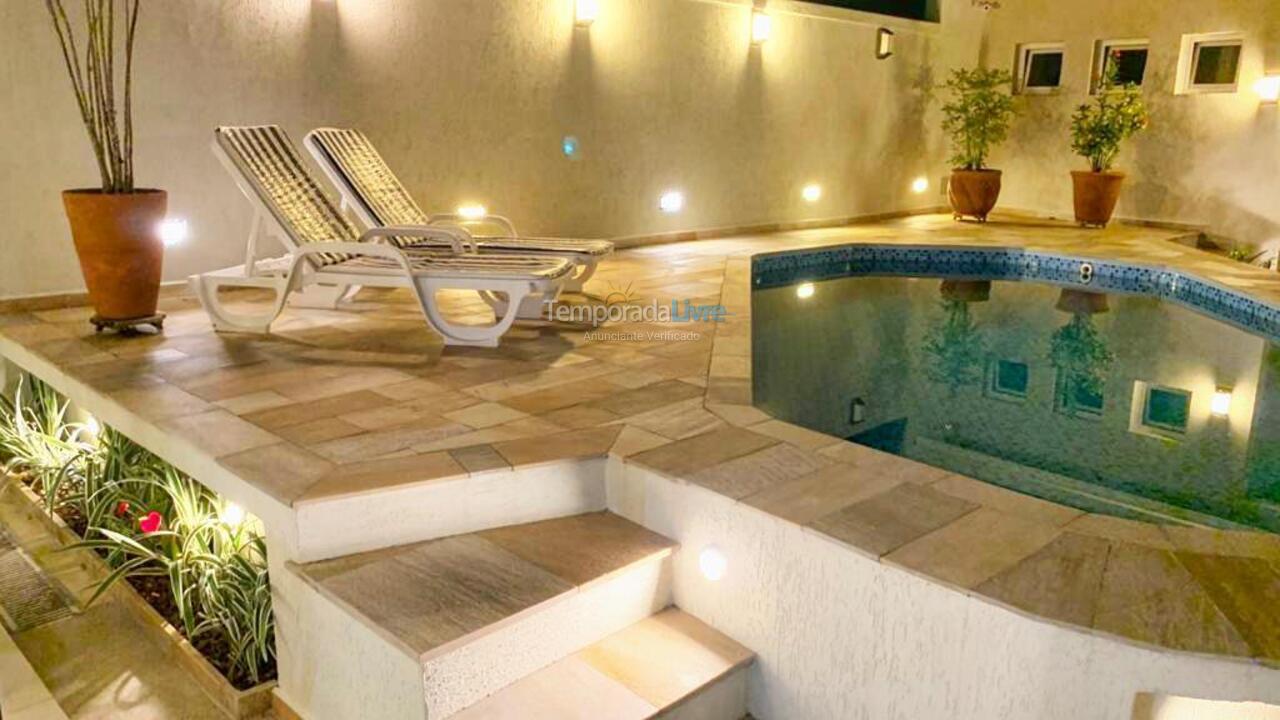 Casa para alquiler de vacaciones em Ilhabela (Perequê)