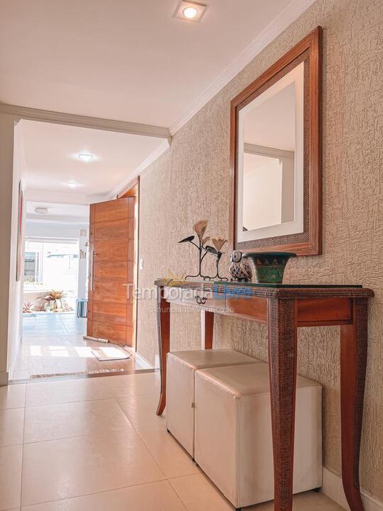 Casa para alquiler de vacaciones em Ilhabela (Perequê)