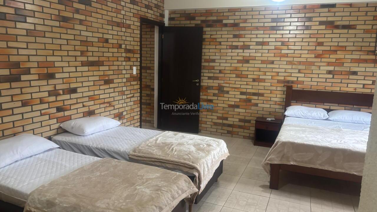 Casa para aluguel de temporada em Itapoá (Balneário das Palmeiras)