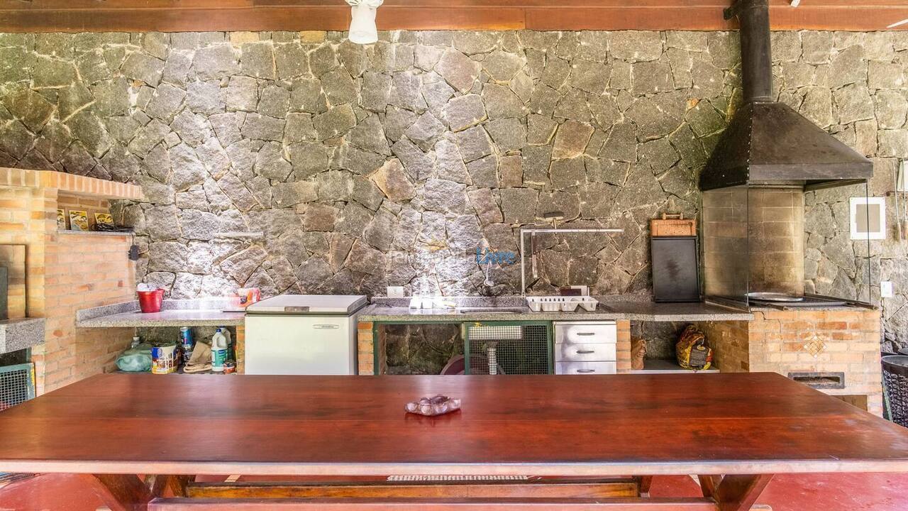 Casa para alquiler de vacaciones em Ubatuba (Praia do Lázaro)
