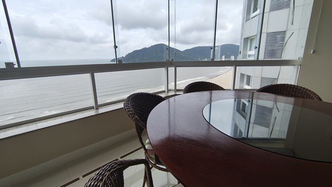 Frente Mar Seas Tower 3 Suites 2 Vagas Garagem Pirvativas