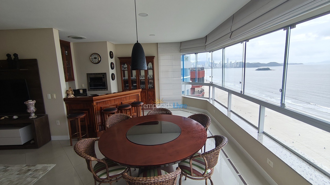 Apartamento para aluguel de temporada em Balneário Camboriú (Centro)