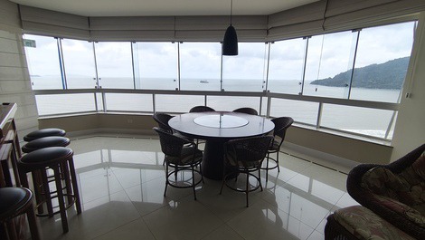 Frente Mar Seas Tower 3 Suites 2 Vagas Garagem Pirvativas