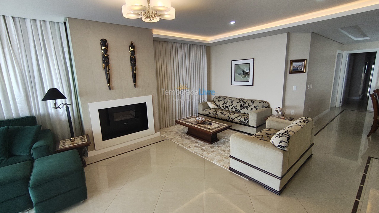 Apartamento para aluguel de temporada em Balneário Camboriú (Centro)